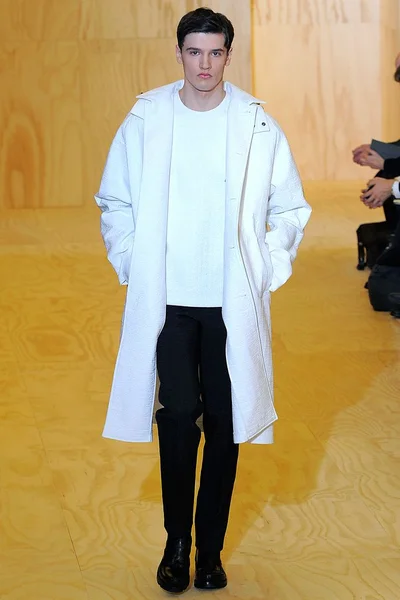 Look 43